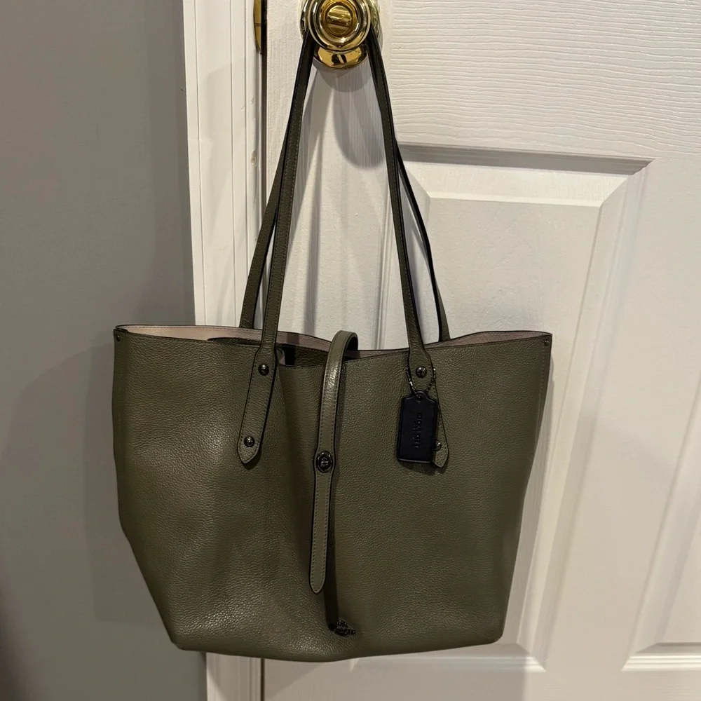 Coach tote - Picture 1 of 12